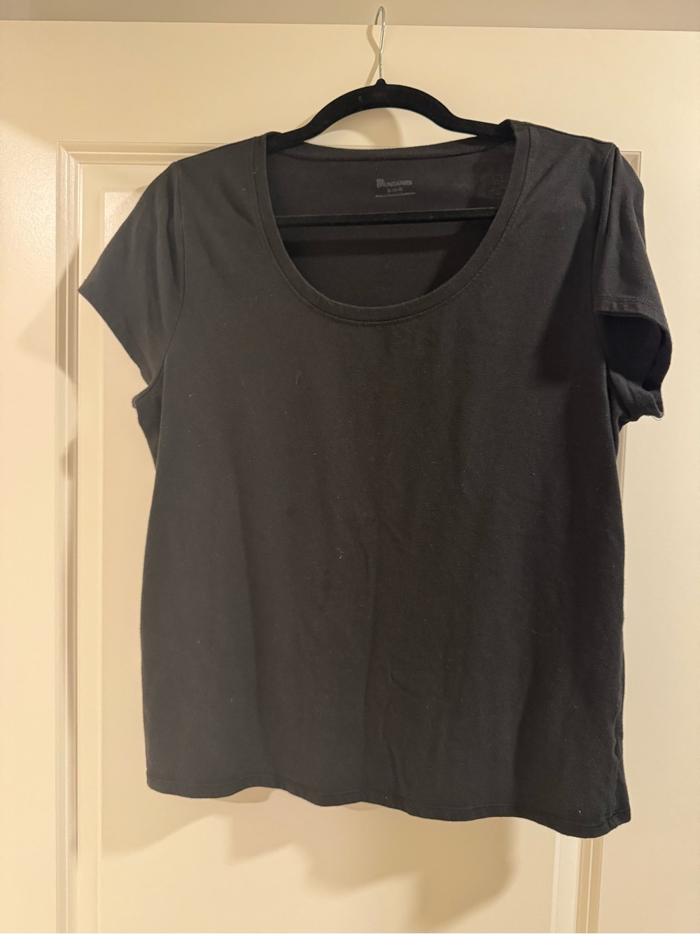 No Boundaries Black Scoop Neck Short Sleeve Tee